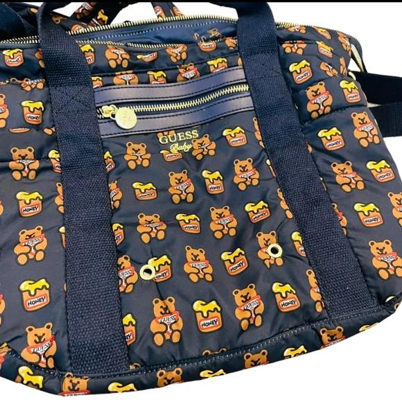 Extremely RARE HTF   Guess 3 way diaper bag - Picture 10 of 11
